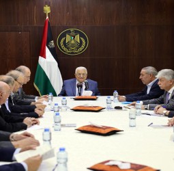Executive Committee of PLO holds meeting chaired by President Abbas, discuss grave threats to Palestinian cause
